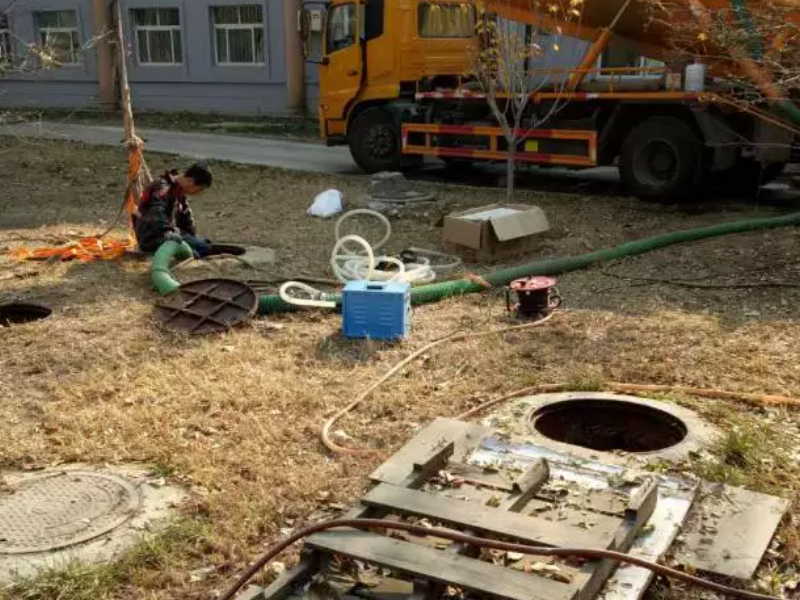 浦东区南祝路专业化粪池清理专车抽粪吸粪高压清洗管道