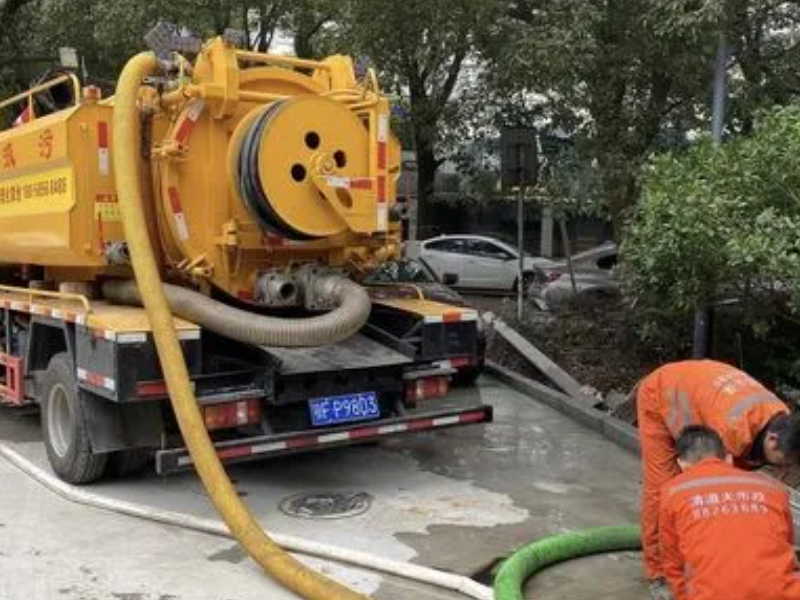 上海浦东专业抽粪吸粪清理化粪池隔油池、清理淤泥